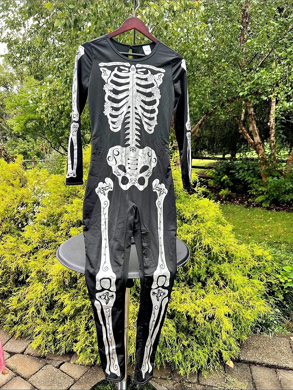 Spirit Halloween Bonafide Beauty Skeleton Catsuit Costume Size Medium
